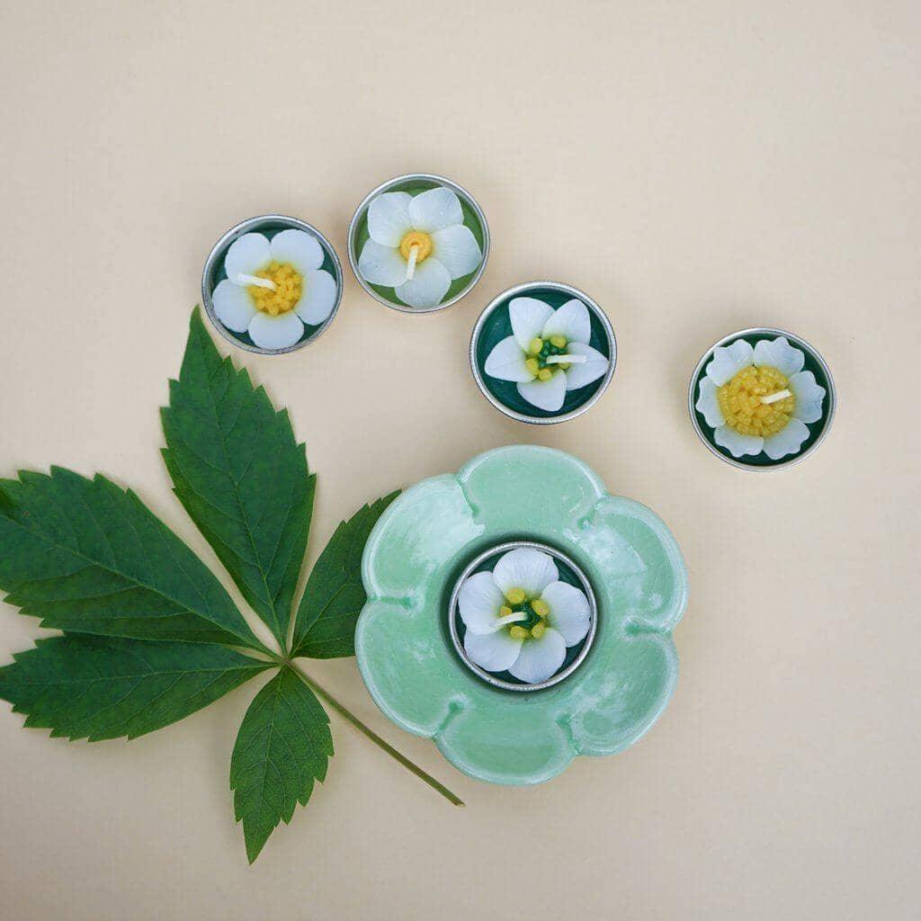 Assorted White Garden Flower Scented Tealights Tealights Foxyavenue UK