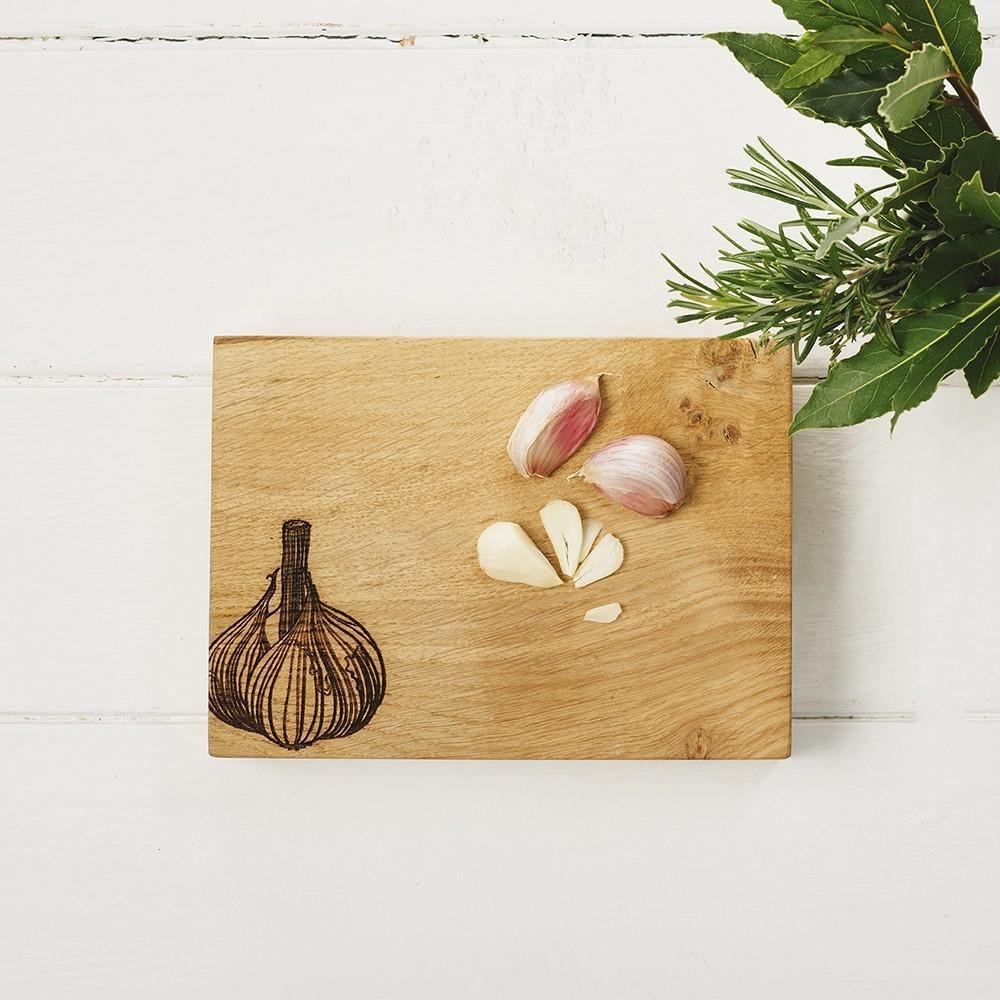 OAK Garlic Chopping Board - Etched Tableware Foxyavenue UK